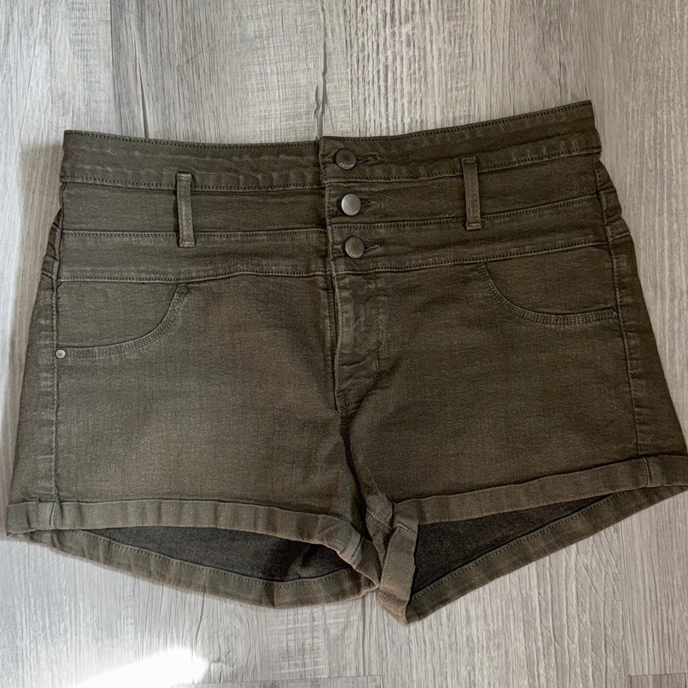 Refuge Olive Green Casual Shorts